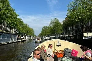 All-Inclusive Amsterdam Canal Cruise by Captain Jack